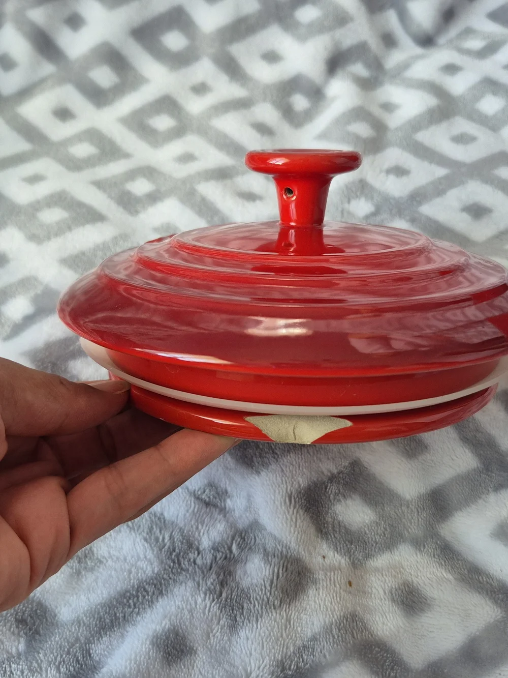 Le Creuset Red Stoneware Dog Food Jar - Cerise (Red)